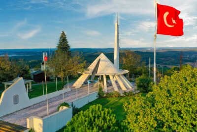 Babatepe ve Akçakoca Bey Anıt Mezarı