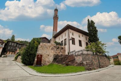 Akçakoca Dere Camii