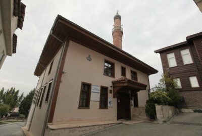 Akçakoca Dere Camii