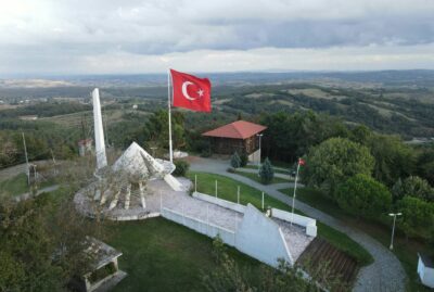 Babatepe ve Akçakoca Bey Anıt Mezarı