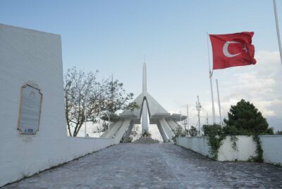 Babatepe ve Akçakoca Bey Anıt Mezarı