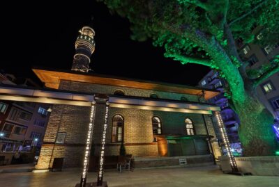 Baç Çınarlı Camii