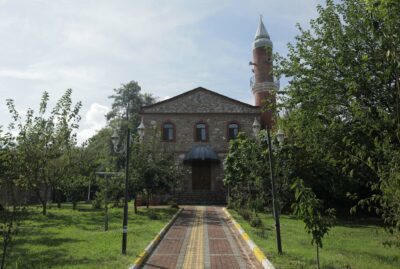 Hikmetiye Camii