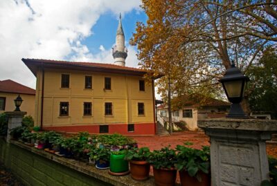 Nüzhetiye Hacı Ali Paşa Camii