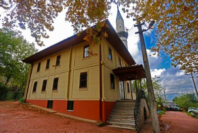 Nüzhetiye Hacı Ali Paşa Camii